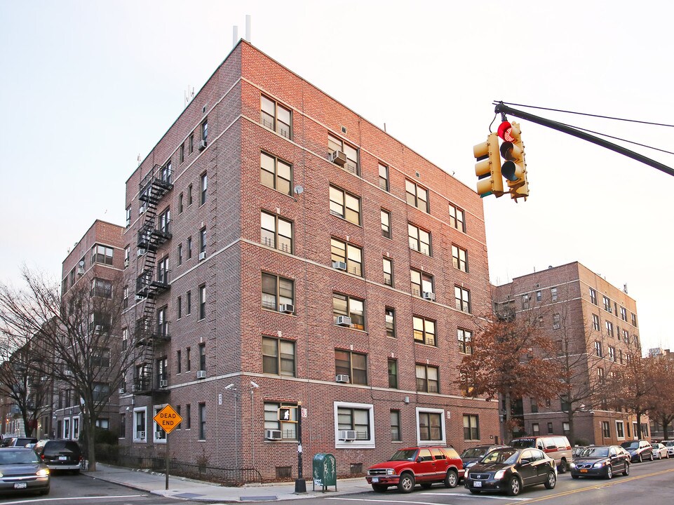 1601 BEVERLEY Rd in Brooklyn, NY - Building Photo