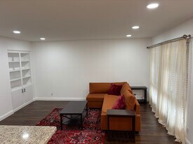 3015 Los Prados St in San Mateo, CA - Building Photo
