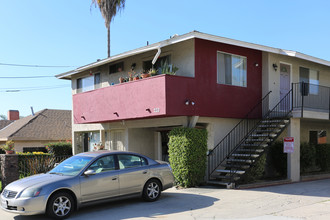 220 N Citrus Ave in Vista, CA - Building Photo - Building Photo