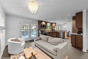 645 S Glencoe St in Denver, CO - Building Photo