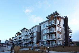 2000 Skyview Ranch Dr NE in Calgary, AB - Building Photo - Building Photo