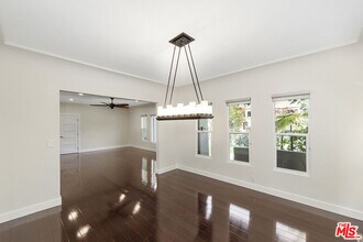 1148 S Tremaine Ave in Los Angeles, CA - Building Photo - Building Photo