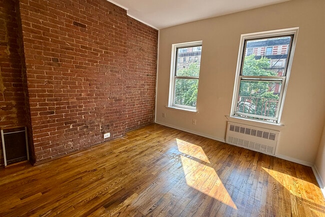 2274 Broadway in New York, NY - Building Photo - Building Photo