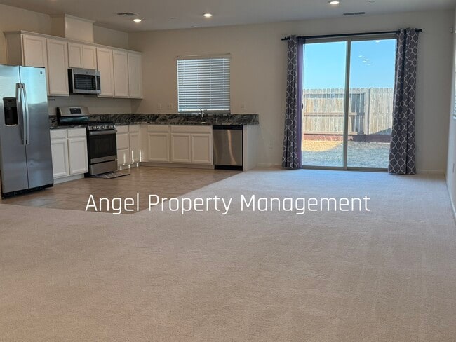 12716 Scholarly Wy in Rancho Cordova, CA - Building Photo - Building Photo