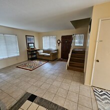 9502 Karmont Ave in South Gate, CA - Building Photo - Building Photo