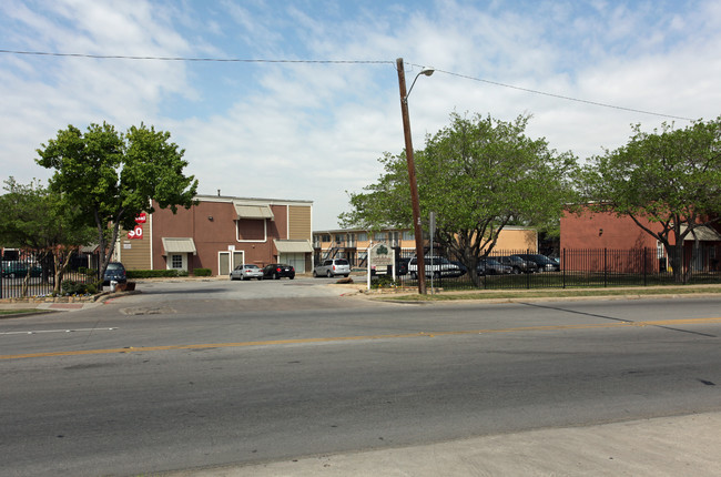 Northaven Park Apartments in Dallas, TX - Foto de edificio - Building Photo