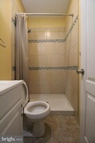 1525 W Seybert St in Philadelphia, PA - Building Photo