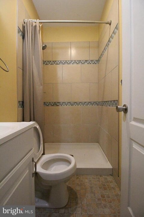 1525 W Seybert St in Philadelphia, PA - Building Photo