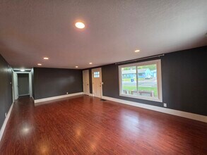 417 Cottonwood Dr in Richland, WA - Building Photo - Building Photo