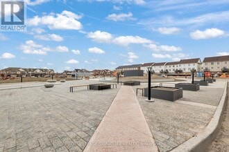 4878 Powers Cmn in Burlington, ON - Building Photo - Building Photo