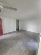 8461 Westmore Rd, Unit VillasAtWestmore#3 in San Diego, CA - Building Photo - Building Photo