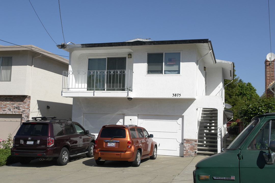 3875 Maybelle Ave in Oakland, CA - Building Photo