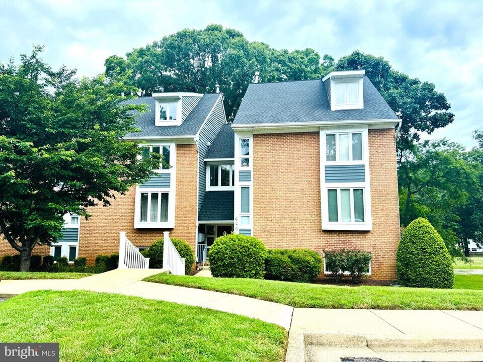 640 Oakland Hills Dr in Arnold, MD - Building Photo