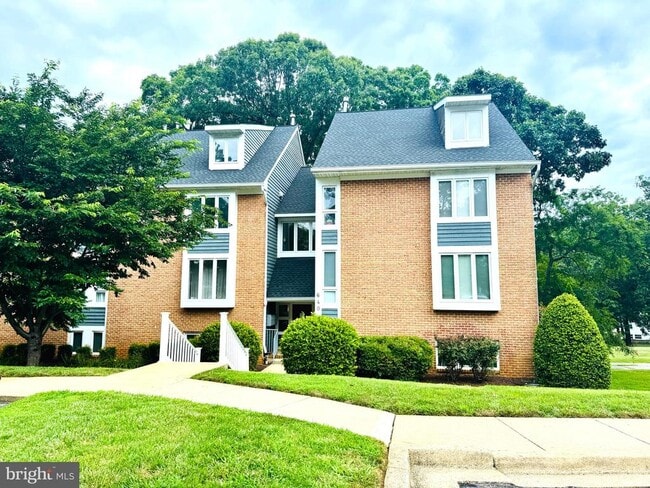 property at 640 Oakland Hills Dr