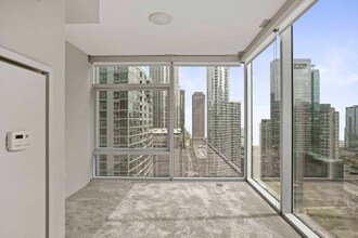 193 E Illinois St in Chicago, IL - Building Photo - Building Photo