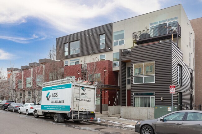 2650 W Front View Cres in Denver, CO - Foto de edificio - Building Photo