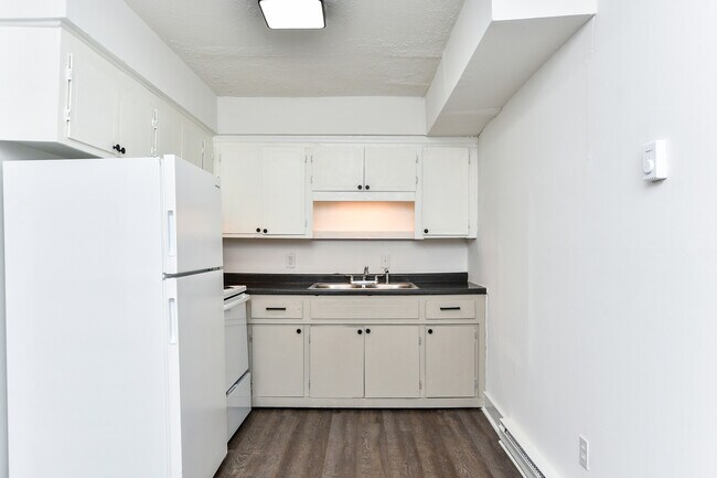 409 Lily St in Greenville, SC - Building Photo - Building Photo