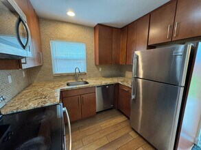 5441 NE 1st Ave. in Fort Lauderdale, FL - Building Photo - Building Photo