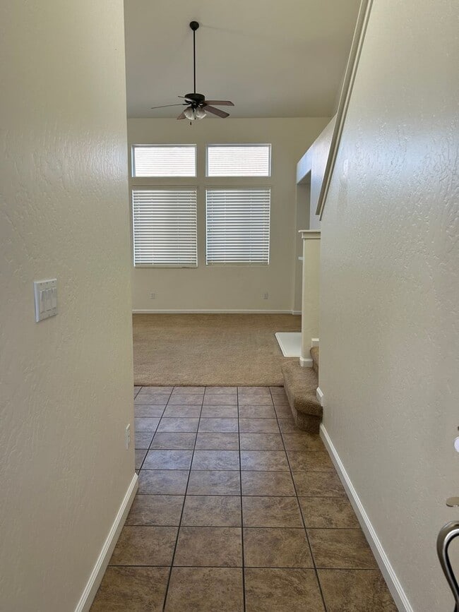 1422 N Selva Ct in Visalia, CA - Building Photo - Building Photo