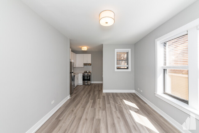 3943 N Janssen Ave, Unit # 0W3 in Chicago, IL - Foto de edificio - Building Photo