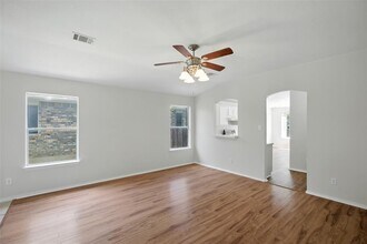 1225 Tudor House Rd in Pflugerville, TX - Building Photo - Building Photo