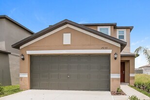 7230 Spring Snowflake Ave in Palm River-Clair Mel, FL - Building Photo
