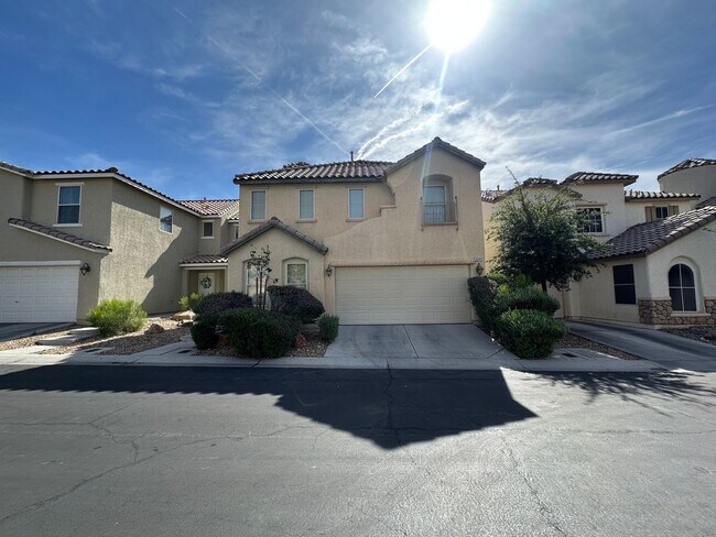 5640 Woods Crossing St