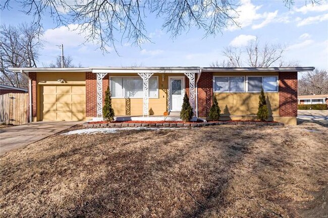 property at 1547 Babcock Dr