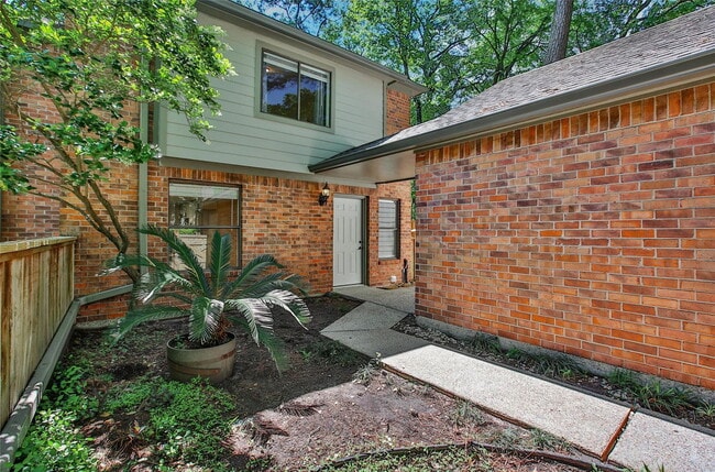 24 W Willowood Ct in Spring, TX - Building Photo - Building Photo