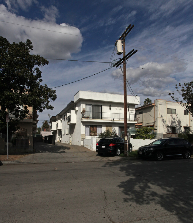 4115 Sunset Dr in Los Angeles, CA - Foto de edificio - Building Photo