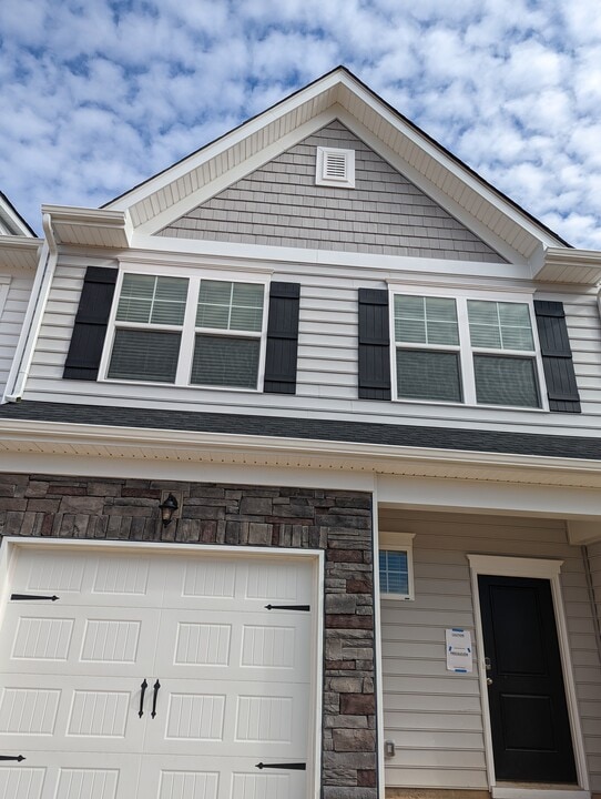 3826 Yorkshire Pl in Sherrills Ford, NC - Building Photo