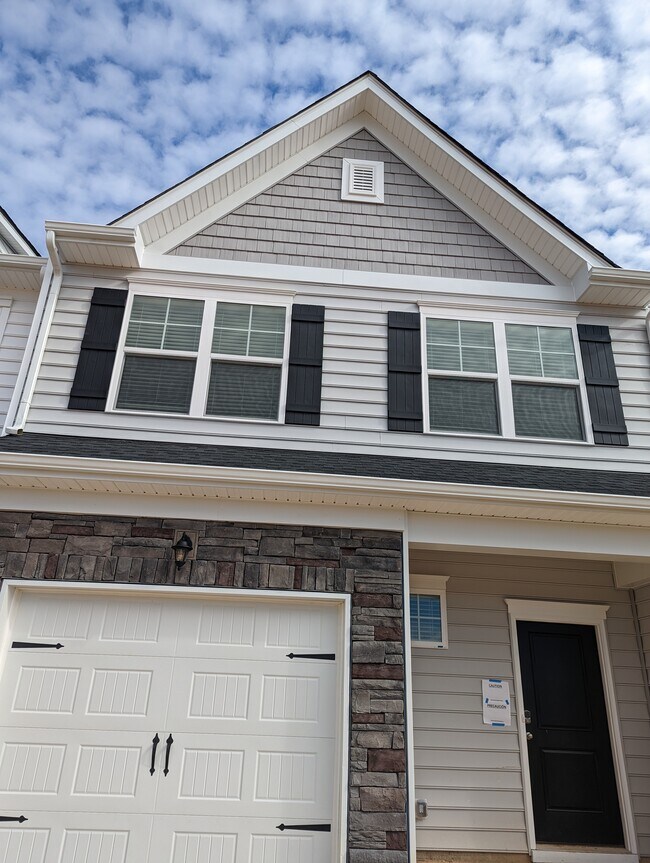 property at 3826 Yorkshire Pl