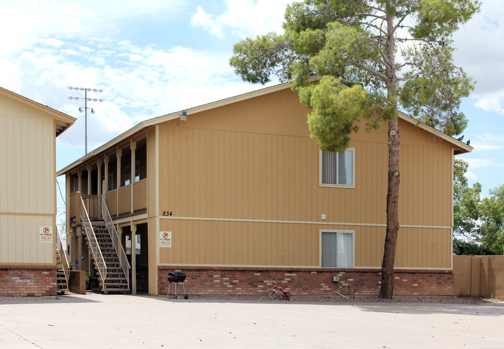 834 N Cherry St in Mesa, AZ - Building Photo