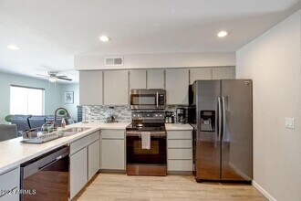 802 W Westchester Ave in Tempe, AZ - Building Photo - Building Photo