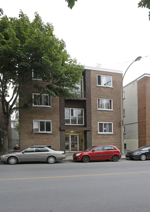 3935 de Verdun in Montréal, QC - Building Photo