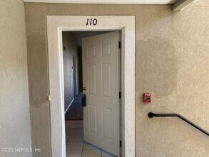 6100 Maggies Cir in Jacksonville, FL - Building Photo - Building Photo
