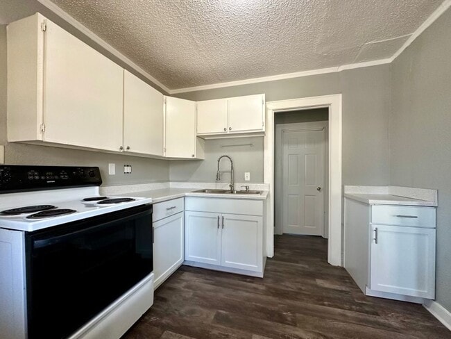 property at 1115 N 33rd Ave