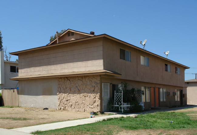 928 N Cota St in Corona, CA - Building Photo - Building Photo