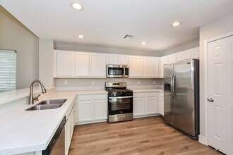10424 Concetta Ave in Las Vegas, NV - Building Photo - Building Photo