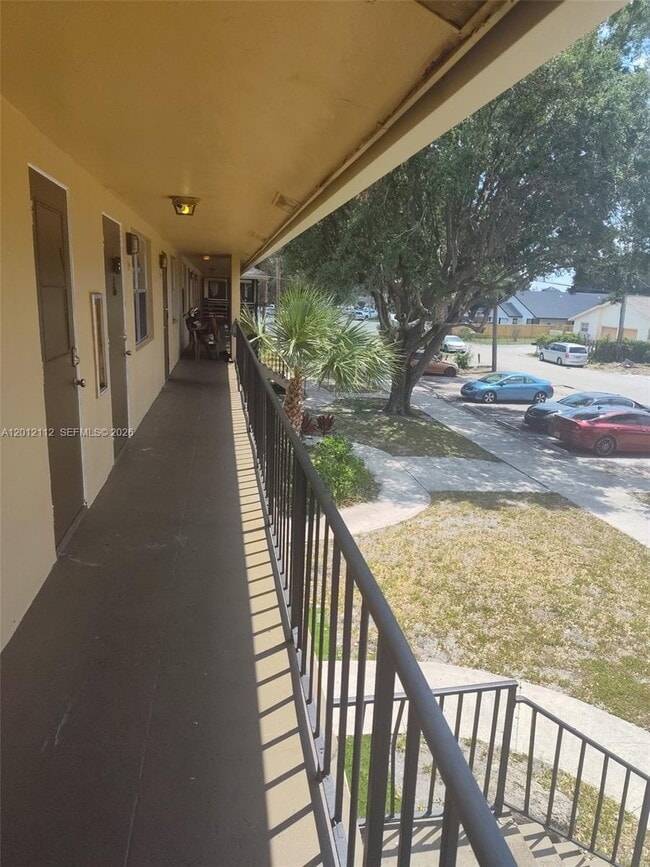 property at 625 SW 20th Ct