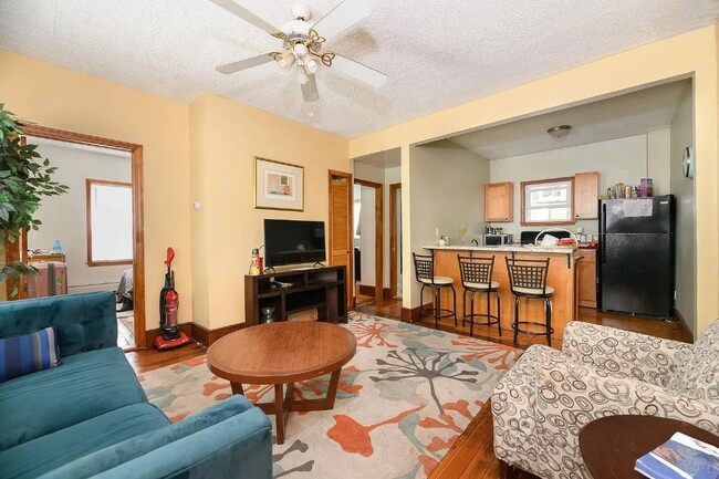 20 Bristol St, Unit 2 in East Cambridge, MA - Building Photo - Building Photo