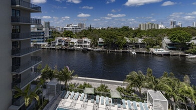 Remi On The River in Miami, FL - Foto de edificio - Building Photo