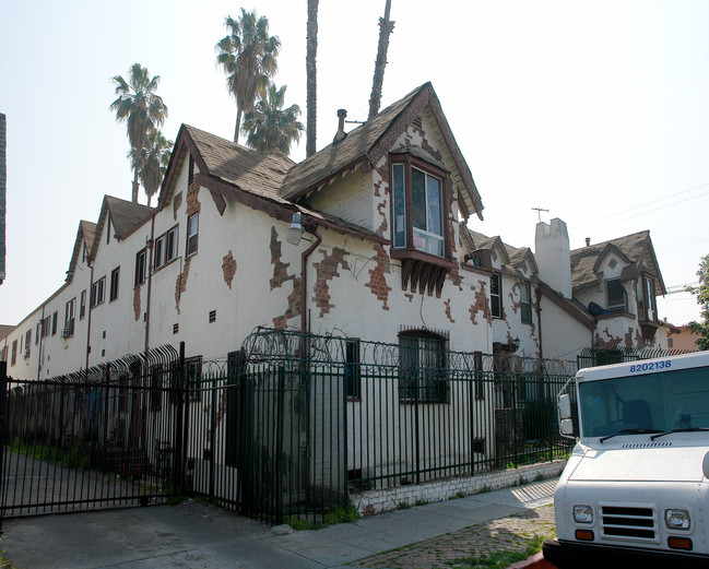 Family's Chiminey in Los Angeles, CA - Building Photo - Building Photo