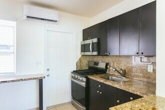 1601 S Federal Hwy in Lake Worth, FL - Foto de edificio - Building Photo