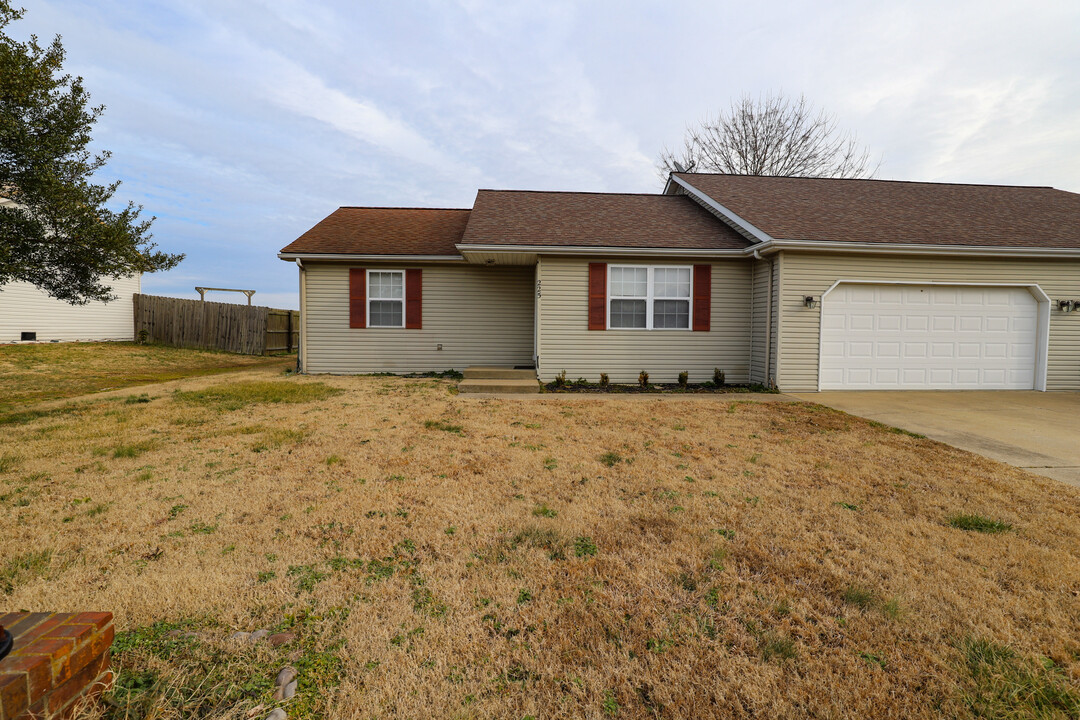 225 Foster Dr in Kevil, KY - Building Photo