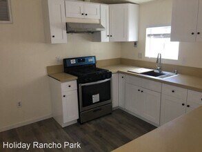 34184 County Line Rd in Yucaipa, CA - Foto de edificio - Building Photo