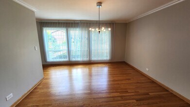 1206 Lynn Terrace in Highland Park, IL - Building Photo - Building Photo