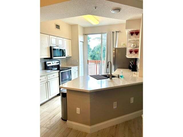 property at 2046 Alta Meadows Ln