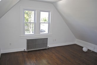 60 Hayward Pl, Unit 2 in Wallington, NJ - Building Photo - Building Photo