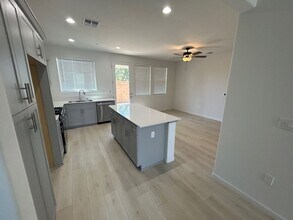 1343 W Payson Ave in Visalia, CA - Building Photo - Building Photo